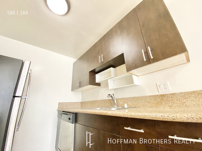Building Photo - 1326 N Flores St West Hollywood, CA 90069