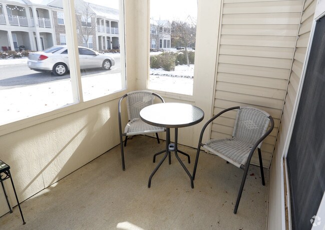 Linden Square Village Apartments Indianapolis In Apartments Com