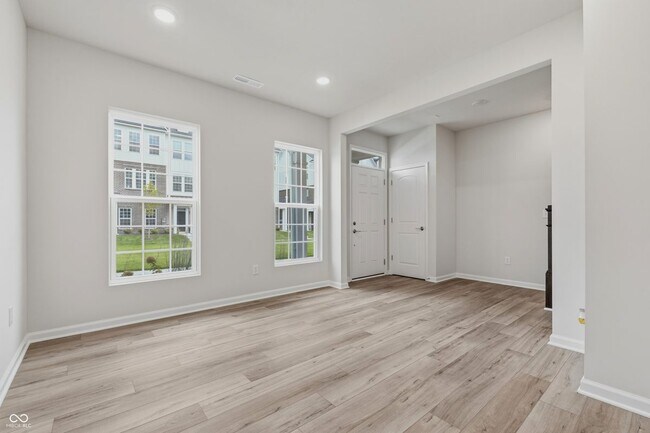 Foto del edificio - 14549 Elsmere Ln