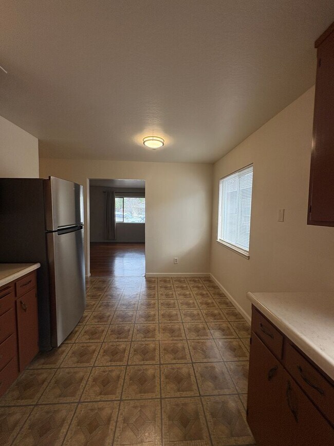 Foto del edificio - 820 Bryte Ave