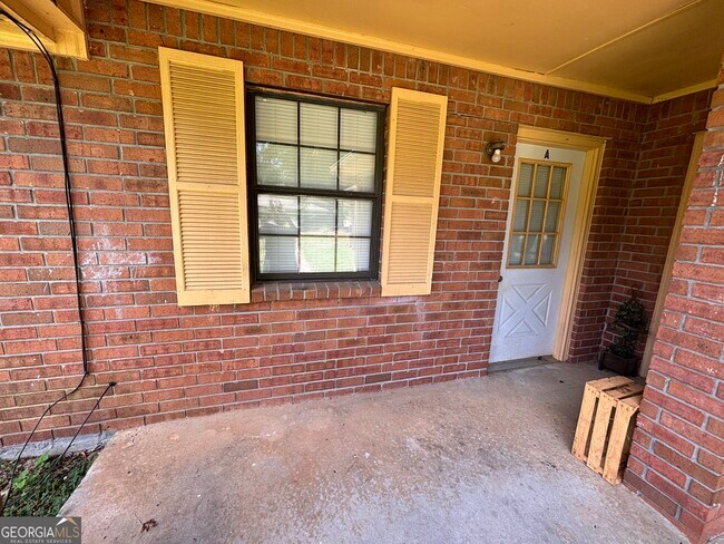 Building Photo - 255 Handley Ct