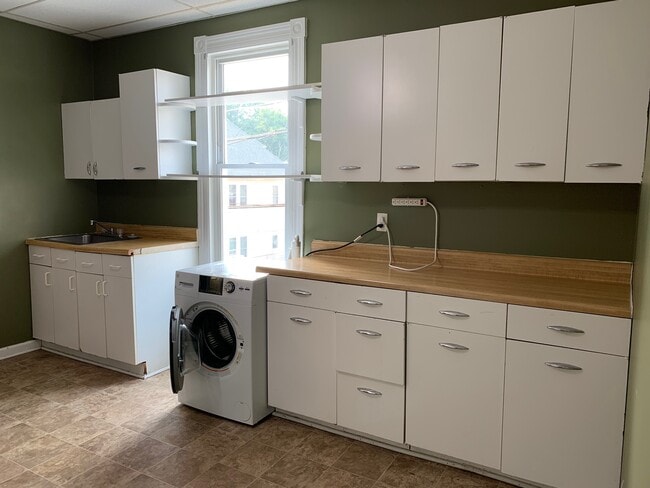 Building Photo - 41 N 8th St