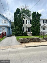 Building Photo - 204 Lowrys Ln