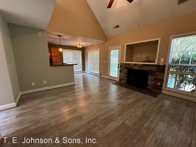 Building Photo - 3 br, 2.5 bath House - 1142 Folkstone Ridg...