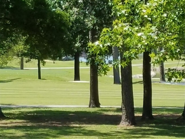 Foto del edificio - 12900 Walden Rd