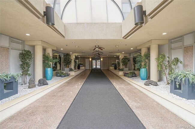 Foto del edificio - 360 Shore Rd