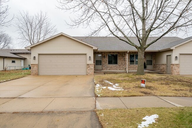 Building Photo - 3610 N Marcos Ln