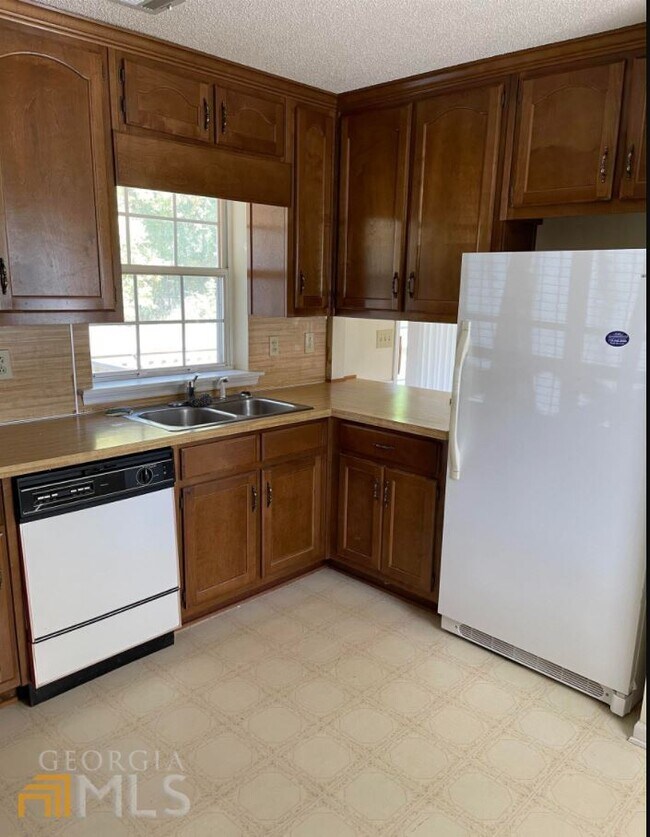 108 June Ct, Hampton, GA 30228 House Rental in Hampton, GA