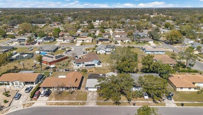 Building Photo - 6021 Wedgewood Cir
