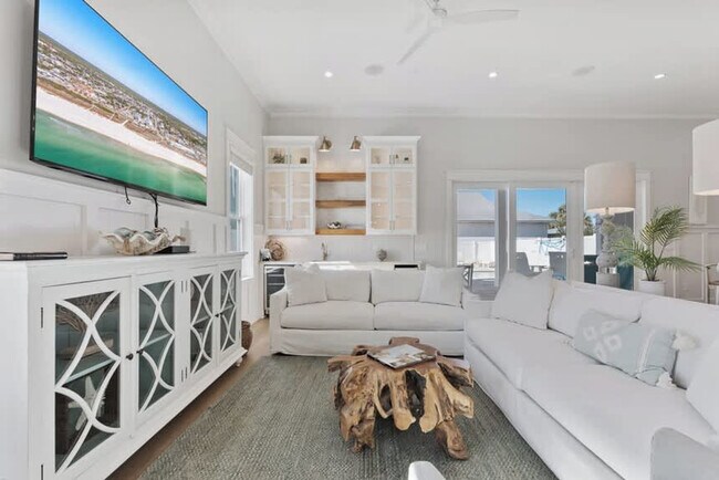 Foto del edificio - 107 Benicia Pl