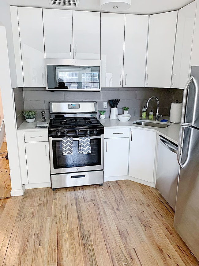 Foto del edificio - 603 Knickerbocker Ave