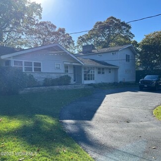 Building Photo - 270 Jerome Ave