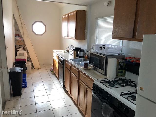 Foto del edificio - 2 br, 1 bath  - 313 Myrtle Ave Apt 2