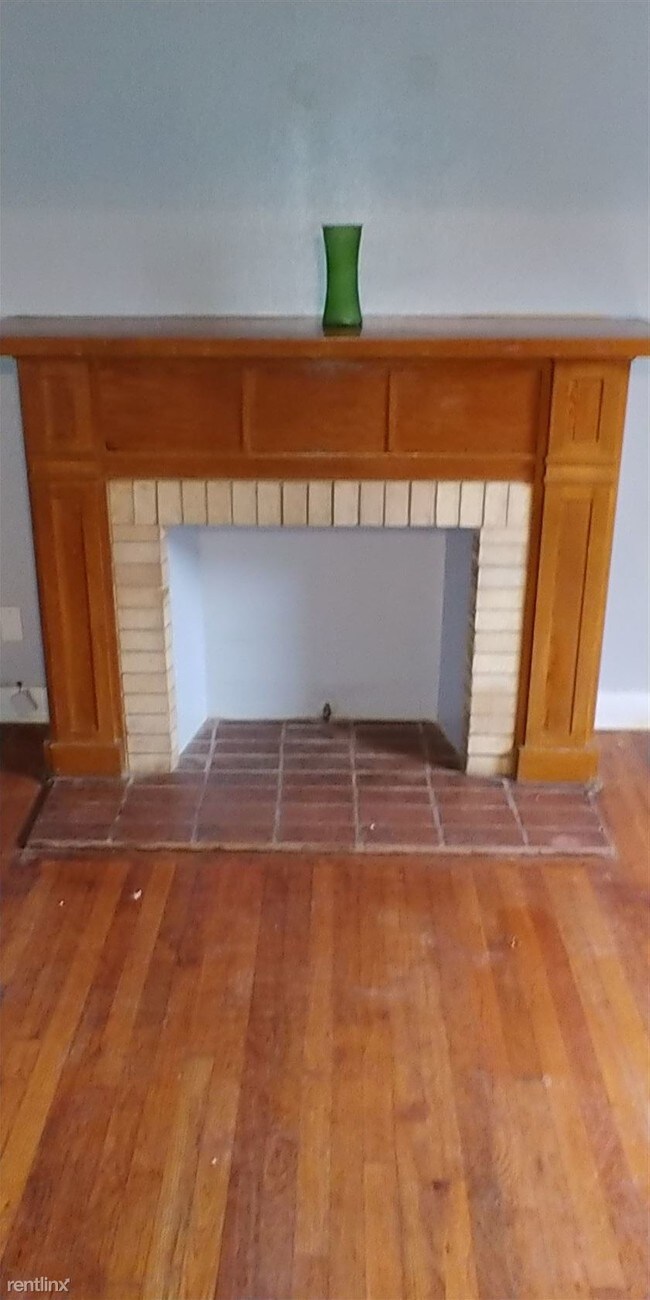 Building Photo - 2 br, 1 bath House - 56 E Hawthorne St