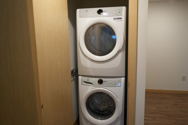 In-Unit Laundry - West Lake Meadows