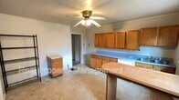Foto principal - 242 E 17th Ave