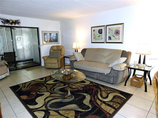 Foto del edificio - 107 Windward Pl