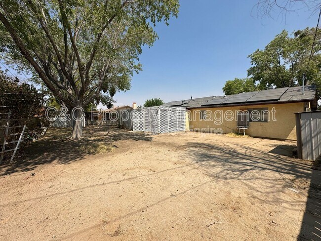 Foto del edificio - 14170 Montecito Pl