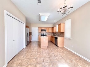 Building Photo - 815 Forest Ivy Ln