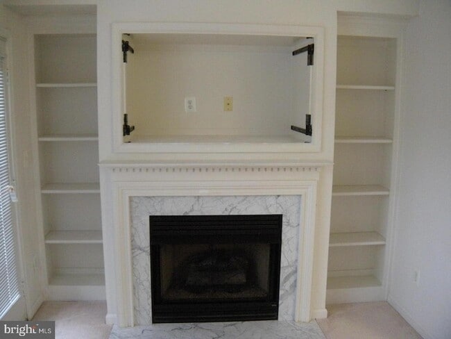 Building Photo - 2480 Angeline Dr
