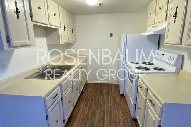 Foto del edificio - 2625 N Alvernon Way