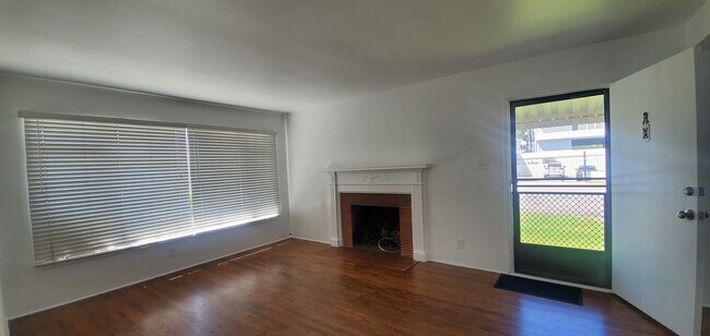 Foto del edificio - 1208 N Monterey St