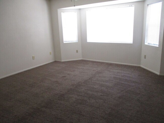 Building Photo - 5736 Morongo Rd