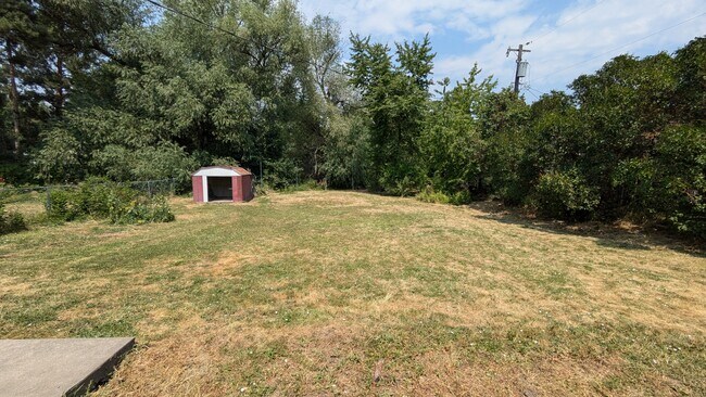 Building Photo - 808 White Ave