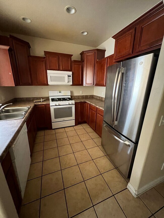 Photo - 597 W Faiths Way Townhome