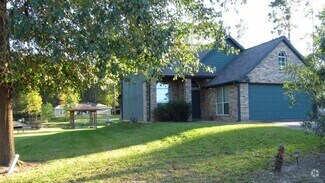 Building Photo - 70 Lakeside Dr