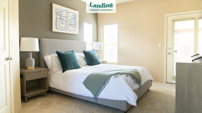 Building Photo - 10950 N La Cañada Dr