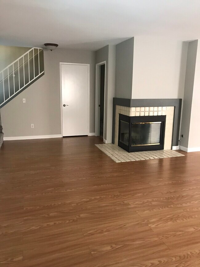 25256 Steinbeck Ave, Stevenson Ranch, CA 91381 Townhome Rentals in Stevenson Ranch CA