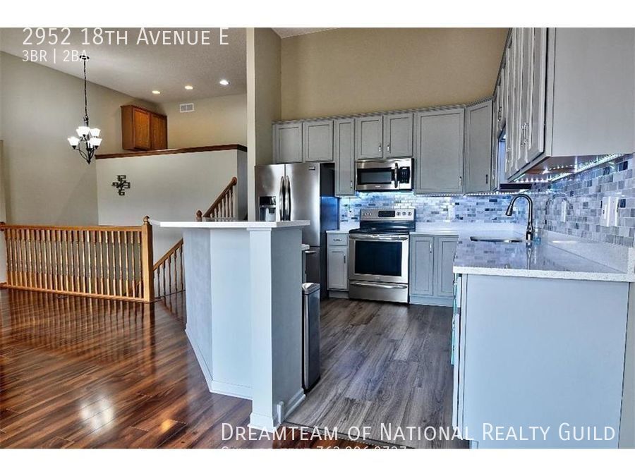 Completelly renovated shakopee 3 bed townh... House Rental in