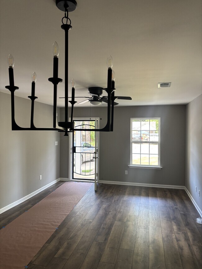 Foto del edificio - 3731 Whittier Rd