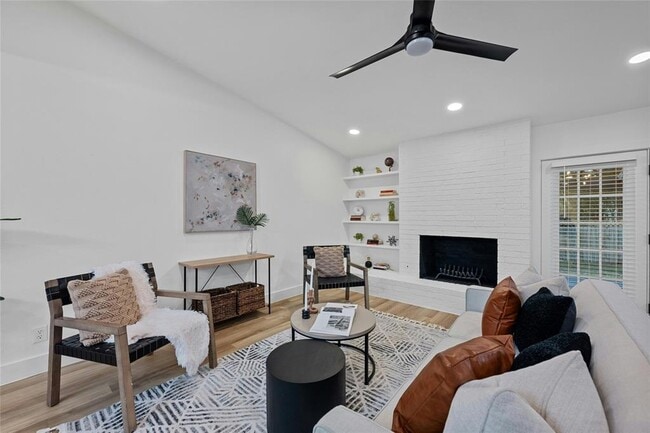 Building Photo - 5809 Cherry Creek Dr