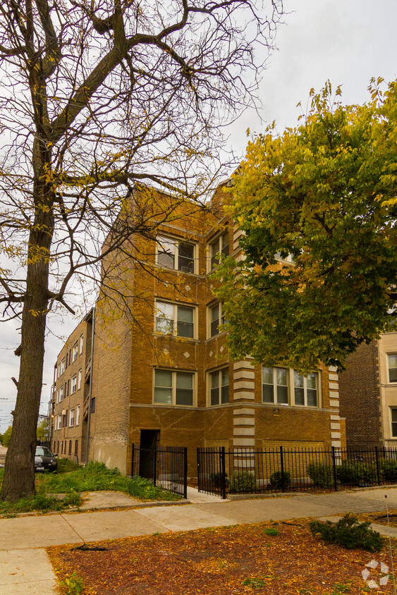 Primary Photo - 3608 W Douglas Blvd