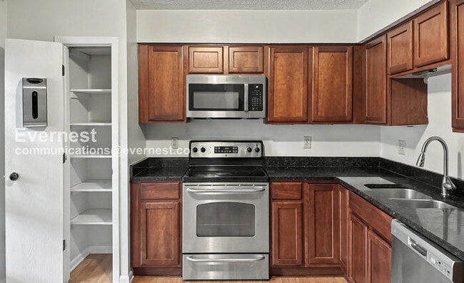 Building Photo - 1268 Michigan Ave