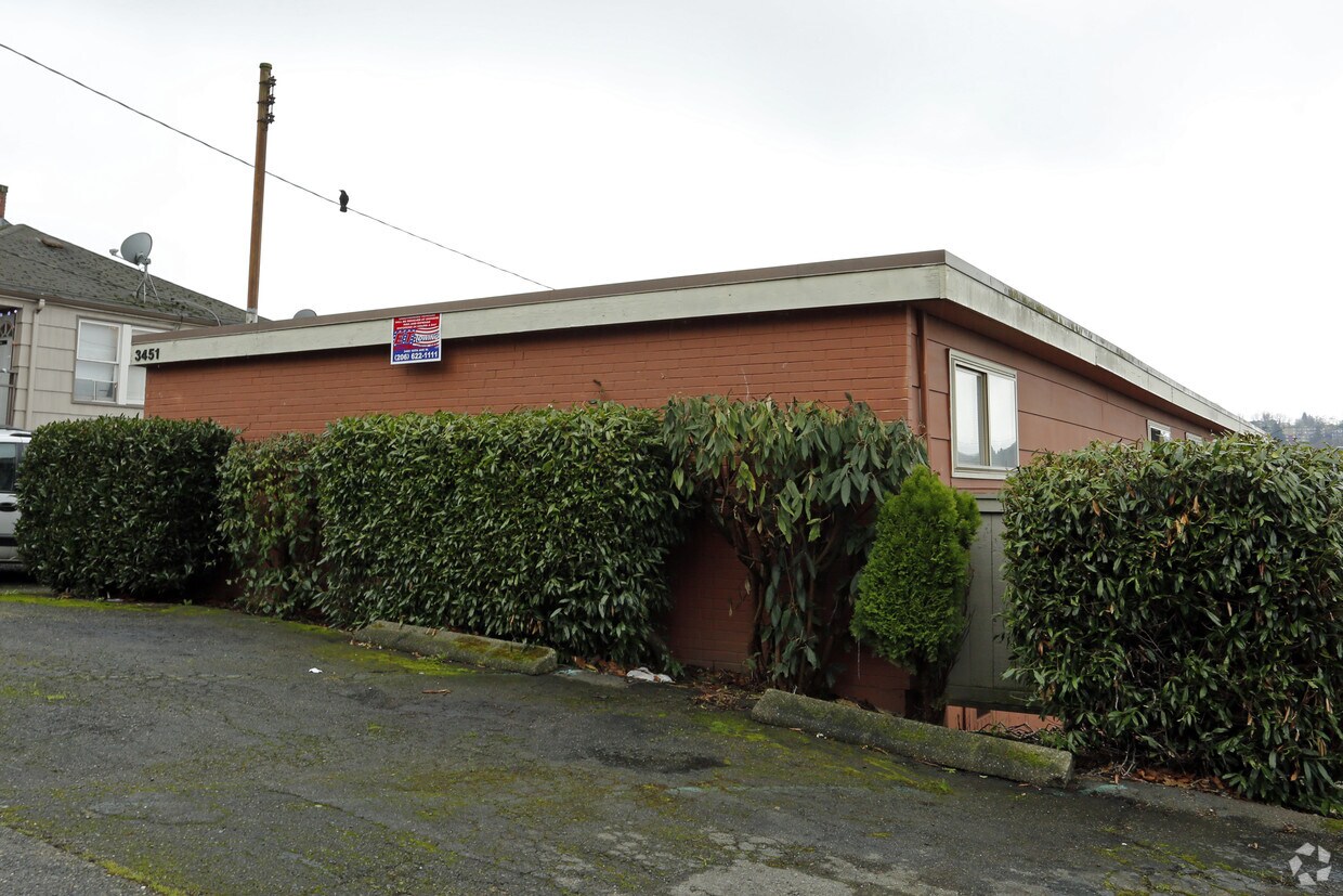 Foto del edificio - 3451-3457 14th Ave W