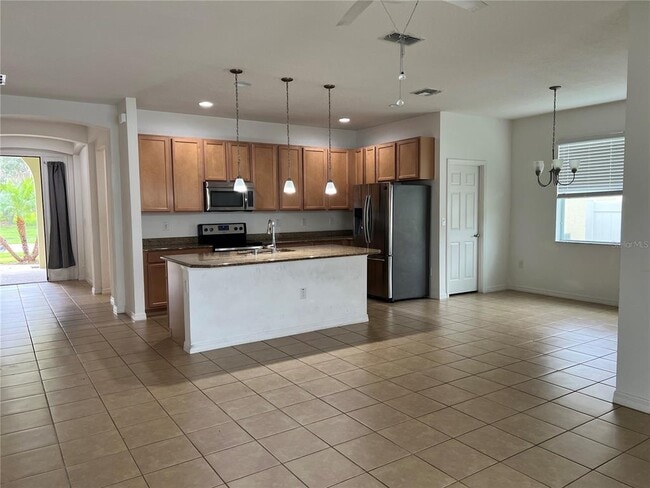 Building Photo - 682 Star Magnolia Dr