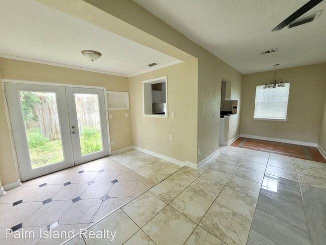 Building Photo - 2 br, 1 bath House - 29 Randolph Drive