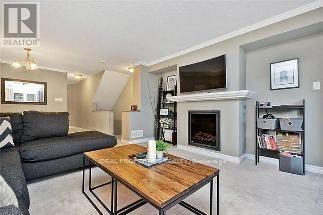 Building Photo - 18 Argent Private