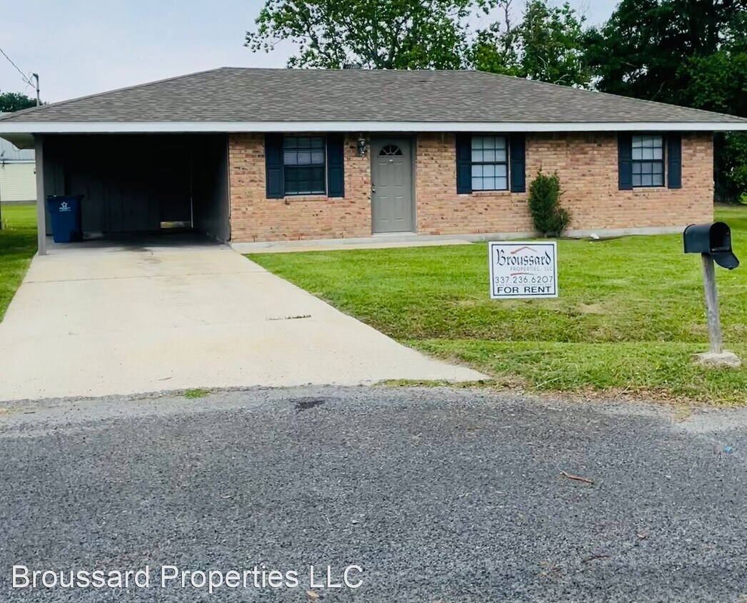 3 br, 1 bath House 334 Brockton Drive House Rental in Carencro, LA