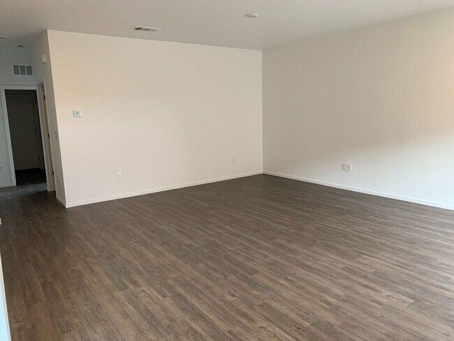 Foto del edificio - 9617 Nautical Mile Rd
