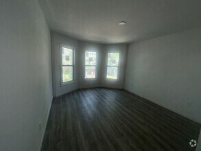 Building Photo - 2192 E 82nd St