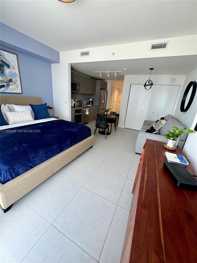 Foto del edificio - 5350 NW 84th Ave