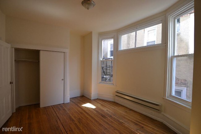 Building Photo - 416 S 16th St
