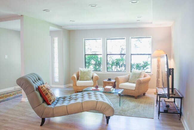 Foto del edificio - 3615 Gramercy St