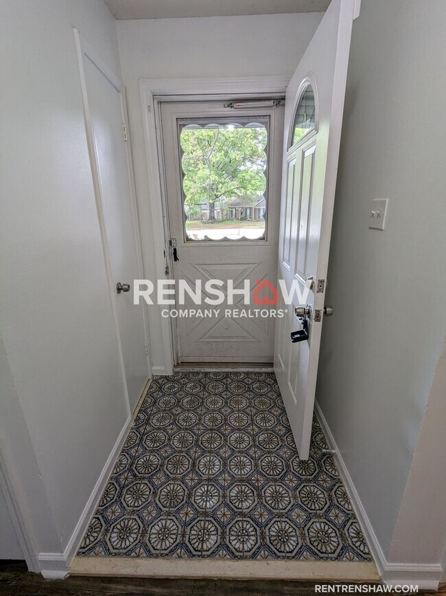 Foto del edificio - Now Offering: 24 Month Lease - Register Yo...
