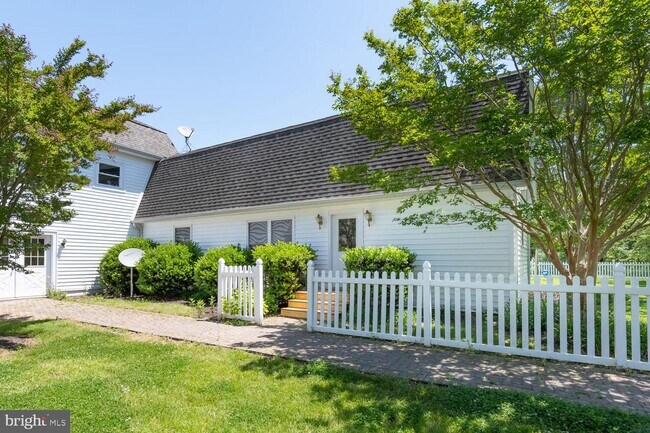 Foto del edificio - 6670 Cedar Cove Rd