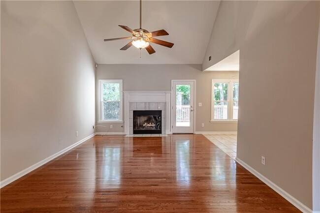 Building Photo - 705 Oxford Crest Ct NW
